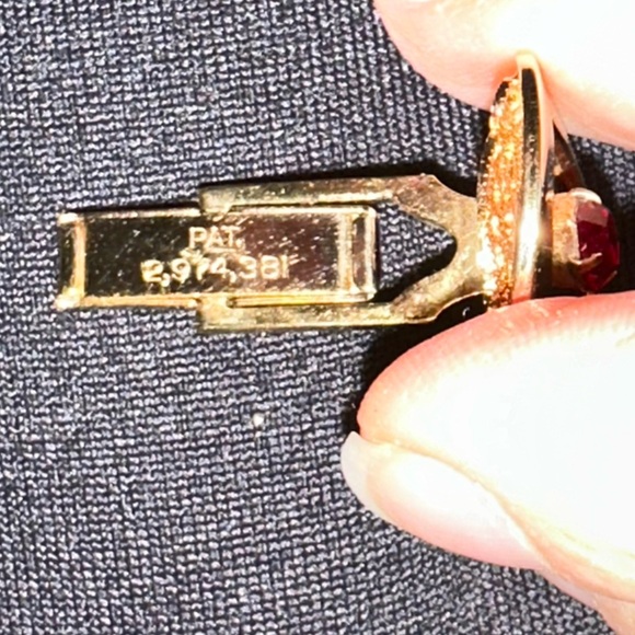 Signed Vintage Marquise Garnet Cufflinks - Picture 8 of 13